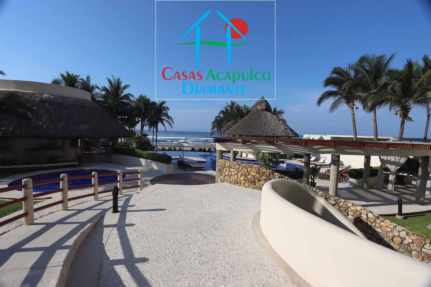 Maralinda - Alberca y jardines 2 Maralinda - Alberca y jardines 2